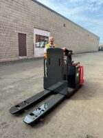 2014 Raymond 8510 order picker - Image 2