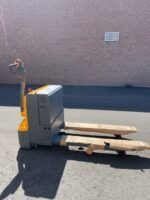 BRAND NEW ELECTRIC WALKIE 4500 LBS. - Image 3