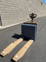 BRAND NEW ELECTRIC WALKIE 4500 LBS. - Image 5