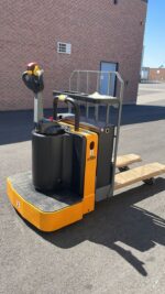 BRAND NEW ELECTRIC WALKIE 4500 LBS. - Image 11