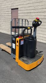 BRAND NEW ELECTRIC WALKIE 4500 LBS. - Image 12